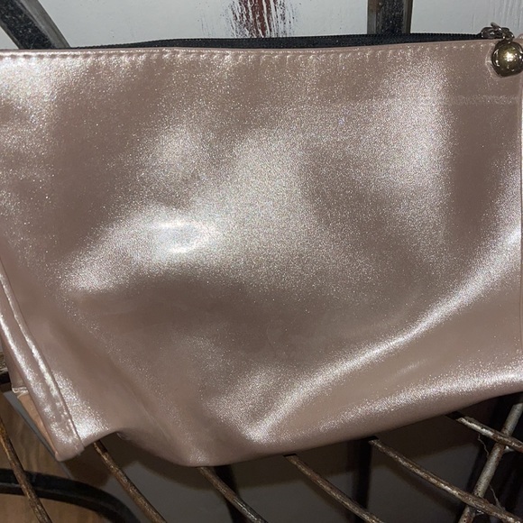 Lancôme pink shiny make up bag never been used nice - Picture 2 of 3